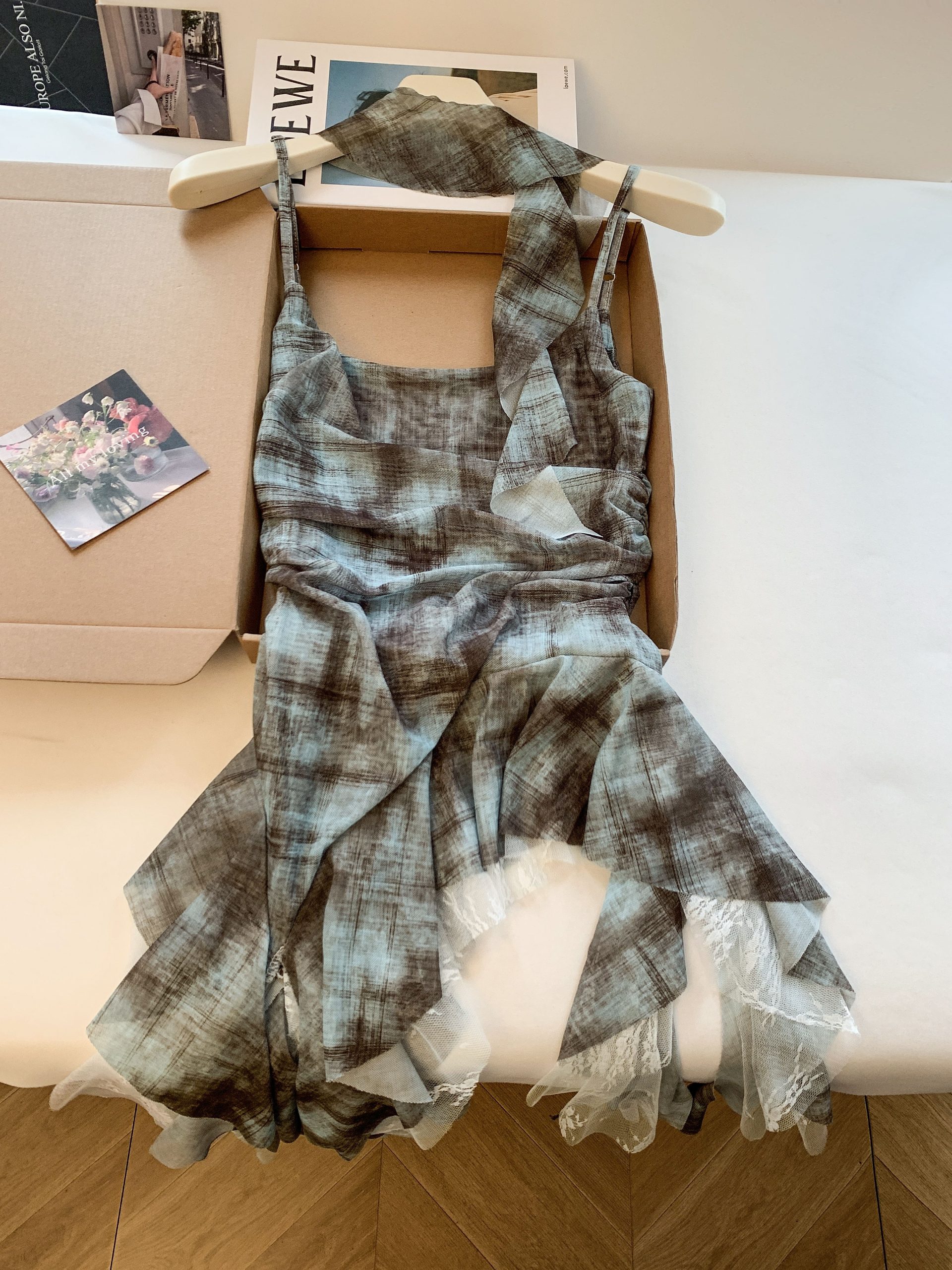 Women's Asymmetrical Plaid Cami Top Sleeveless Summer Shirt - Image 2